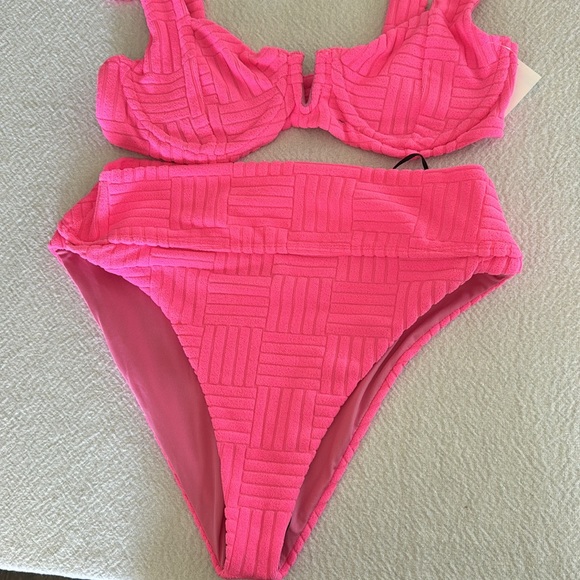 Beach Riot pink bikini set, Top underwire SZ X-Large, bottom sz Large,$196 - Picture 7 of 10